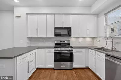 909 5th Street SE, Washington, DC 20003 - Photo 23