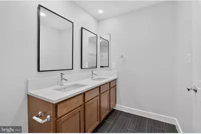 909 5th Street SE, Washington, DC 20003 - Photo 9