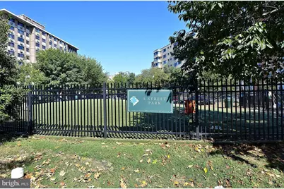 1718 P Street NW #617, Washington, DC 20036 - Photo 35