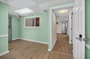 313 8th St NE, Washington, DC 20002 - Photo 11