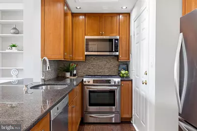 2407 20th Street NW #1096, Washington, DC 20009 - Photo 9