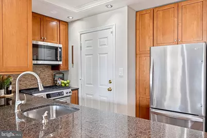2407 20th Street NW #1096, Washington, DC 20009 - Photo 7