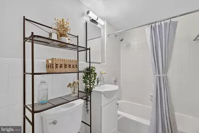 730 24th St NW #512, Washington, DC 20037 - Photo 15