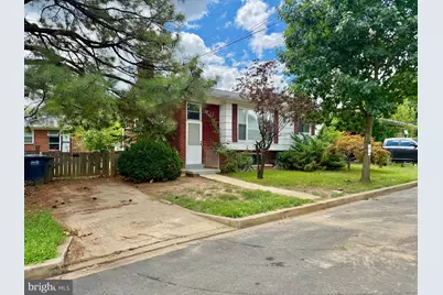 4605 Hanna Place SE, Washington, DC 20019 - Photo 1
