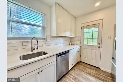 4605 Hanna Place SE, Washington, DC 20019 - Photo 9