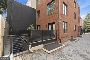 710 E St SE, Washington, DC 20003 - Photo 19
