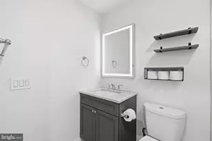 710 E St SE, Washington, DC 20003 - Photo 15