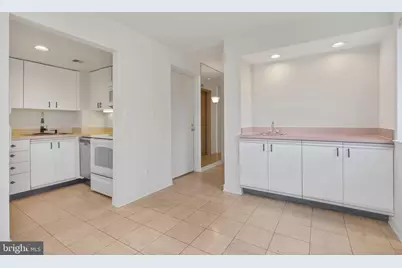 1117 New Hampshire Avenue NW #7, Washington, DC 20037 - Photo 9