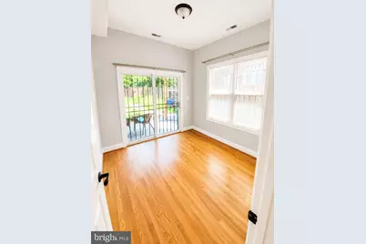 1911 8th NW, Washington, DC 20001 - Photo 5
