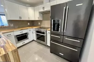 2433 18th St NE, Washington, DC 20018 - Photo 3