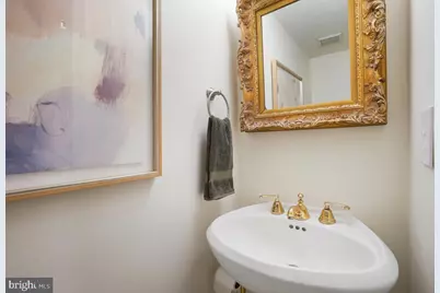 1080 Wisconsin Avenue NW #1004, Washington, DC 20007 - Photo 5