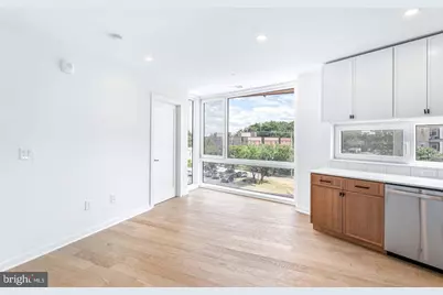 1522 Rhode Avenue NE #401, Washington, DC 20018 - Photo 3
