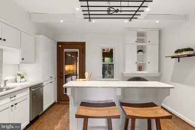 1360 L Street SE, Washington, DC 20003 - Photo 9