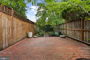 1360 L St SE, Washington, DC 20003 - Photo 19