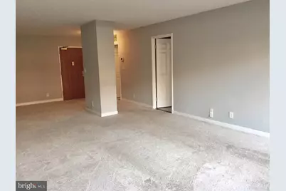 1077 30th Street NW #414, Washington, DC 20007 - Photo 5