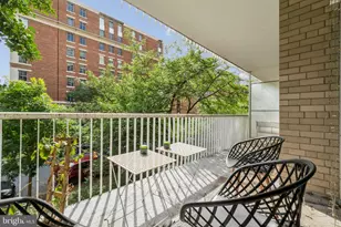 730 24th St NW, Washington, DC 20037 - Photo 7