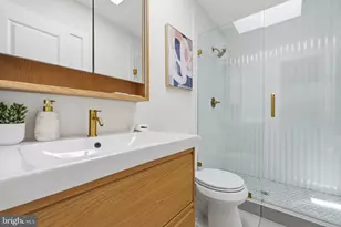 35 17th St SE, Washington, DC 20003 - Photo 15