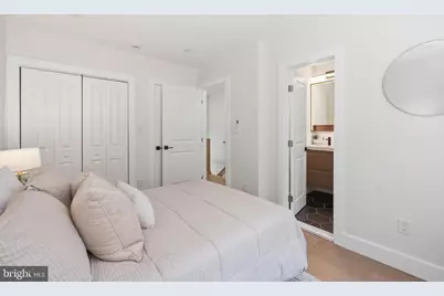 35 17th Street SE, Washington, DC 20003 - Photo 19