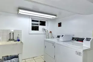 220 3rd St SE, Washington, DC 20003 - Photo 19