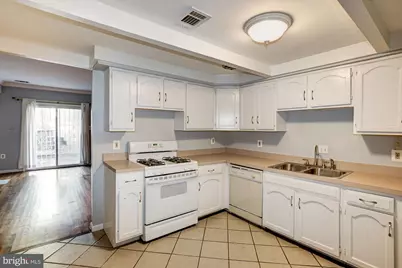 1326 L Street SE, Washington, DC 20003 - Photo 9