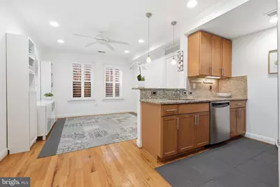 739 Newton Place NW #202, Washington, DC 20010 - Photo 5