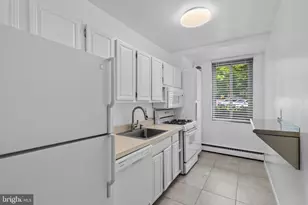 4200 Cathedral Ave NW, Washington, DC 20016 - Photo 21