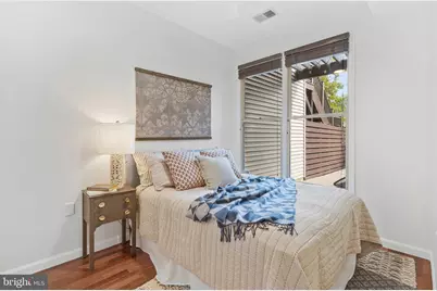 272 Kentucky Avenue SE #B, Washington, DC 20003 - Photo 9