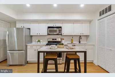 415 17th Street SE, Washington, DC 20003 - Photo 9
