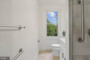 2410 20th St NW, Washington, DC 20009 - Photo 9