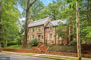 2035 Parkside Dr NW, Washington, DC 20012 - Photo 3