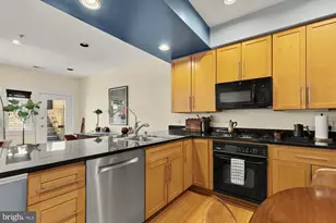 2363 Champlain St NW, Washington, DC 20009 - Photo 11