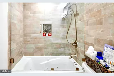 1016 NW 22nd Street NW, Washington, DC 20037 - Photo 87