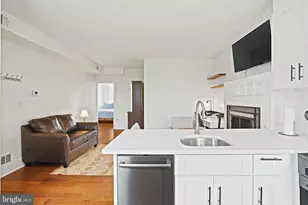 409 Constitution Ave NE, Washington, DC 20002 - Photo 9