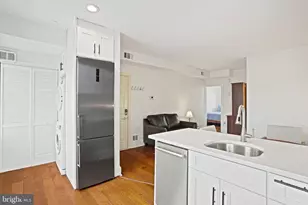 409 Constitution Ave NE, Washington, DC 20002 - Photo 7