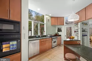 3411 33rd Pl NW, Washington, DC 20008 - Photo 11