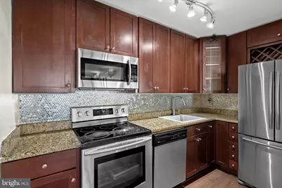 1325 18th Street NW #602, Washington, DC 20036 - Photo 9