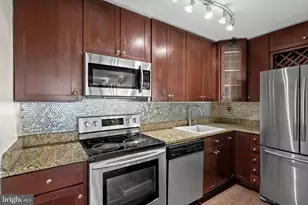 1325 18th St NW, Washington, DC 20036 - Photo 9