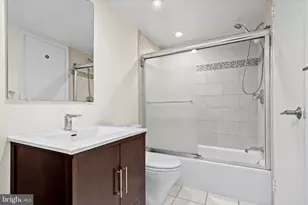 1325 18th St NW, Washington, DC 20036 - Photo 15