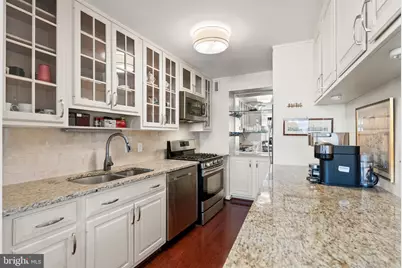 700 New Hampshire Avenue NW #510, Washington, DC 20037 - Photo 13