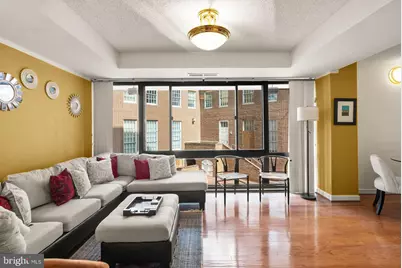 1077 30th Street NW #201, Washington, DC 20007 - Photo 3