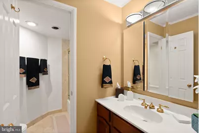 1077 30th Street NW #201, Washington, DC 20007 - Photo 13