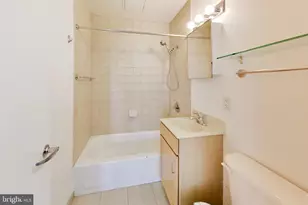 800 4th St SW, Washington, DC 20024 - Photo 9