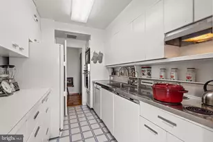 2475 Virginia Ave NW, Washington, DC 20037 - Photo 17