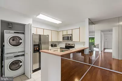 2111 Wisconsin Avenue NW #203, Washington, DC 20007 - Photo 11