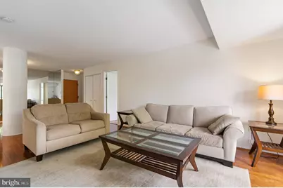 2111 Wisconsin Avenue NW #203, Washington, DC 20007 - Photo 5
