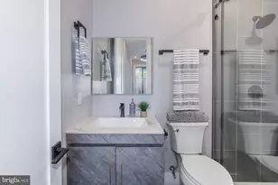 1332 G St SE, Washington, DC 20003 - Photo 37