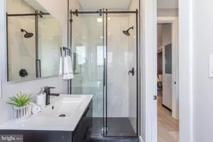 1332 G St SE, Washington, DC 20003 - Photo 37