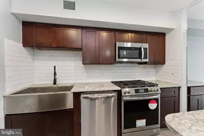 212 G Street SW #212, Washington, DC 20024 - Photo 5