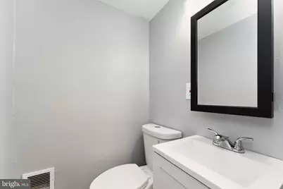 212 G Street SW #212, Washington, DC 20024 - Photo 9