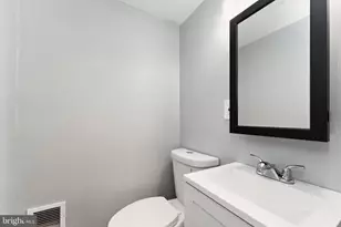 212 G St SW, Washington, DC 20024 - Photo 9